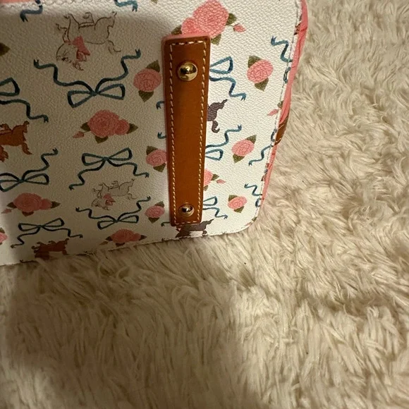 Dooney & Bourke Disney Aristocats purse - Picture 7 of 7